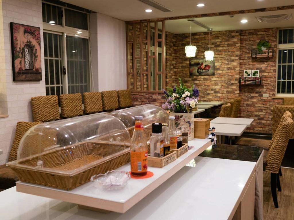 E-House Hotel Taipei Extérieur photo
