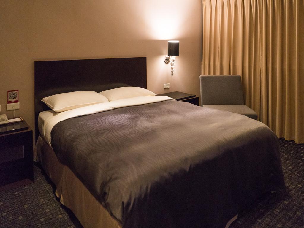 E-House Hotel Taipei Extérieur photo